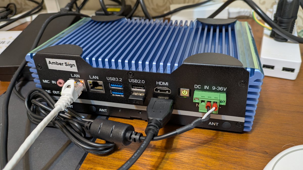 RS422やGPIOが搭載されている機種