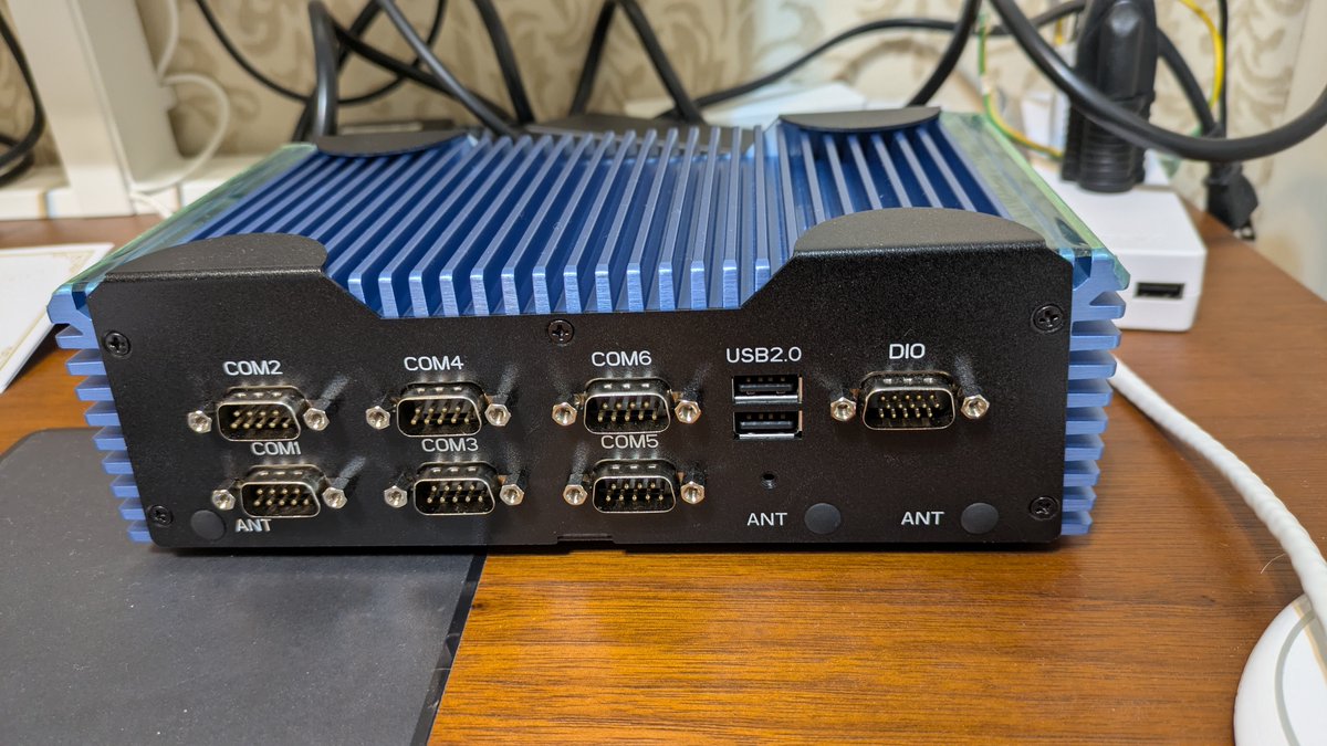 RS422やGPIOが搭載されている機種